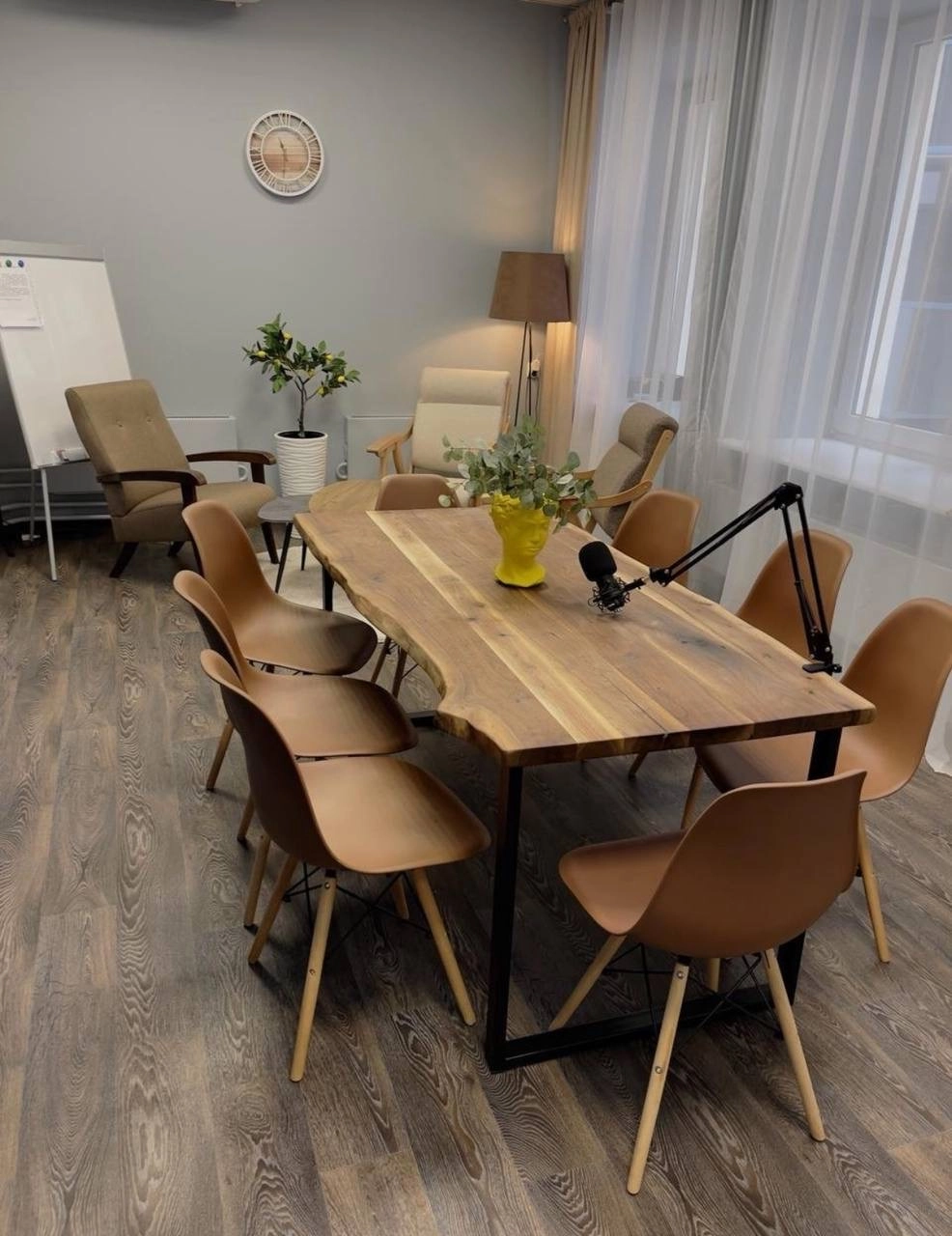 Коворкинг-студия The Mесто