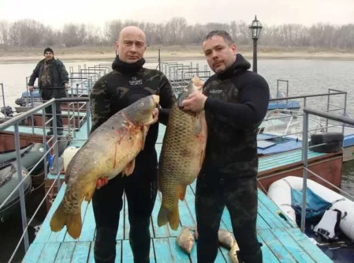Поплавок. Рыболовный Клуб