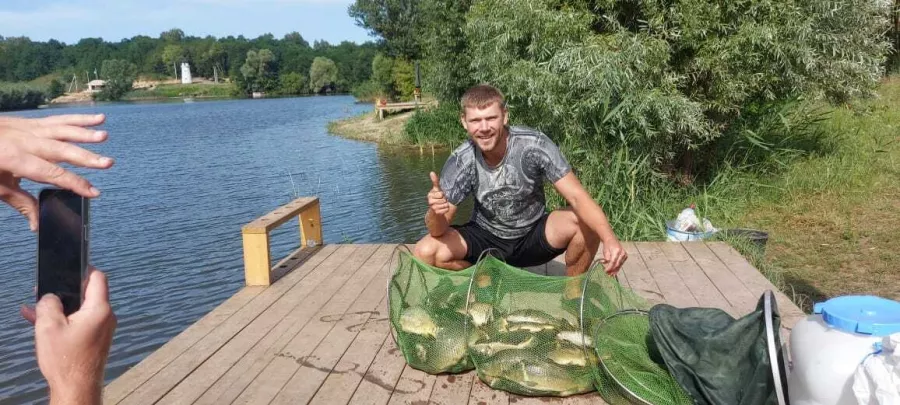 Маяк. База Отдыха в Белгороде: Платная Рыбалка, Рыбалка в Белгороде, Рыбалка на Карпа, Рыбалка на Амура, Рыбалка на Толстолобика, Рыбалка на Сома, Рыбалка на Линь, Рыбалка на Вьюна, Трофейная Рыбалка, База отдыха,