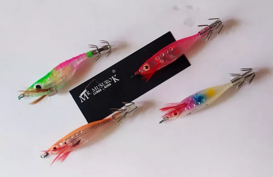 Mr. Musurok Lures&Rods. Товары для Рыбалки в Владивостоке: Товары для Рыбалки, Приманки для Рыбалки, Воблеры для Рыбалки, Грузила для Рыбалки, Лески для Рыбалки, Блесны для рыбалки, Удочки для Рыбалки, Раттлины для Рыбалки, Крабаловки для Рыбалки, Лягушки для Рыбалки,