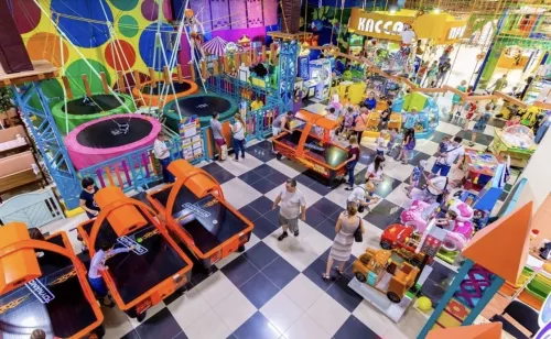 Парк развлечений Чадоград  в  Омске