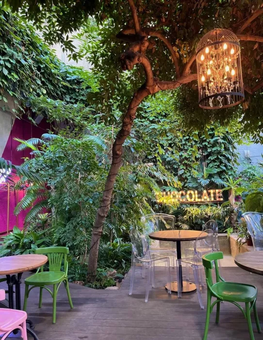Кофейня-коворкинг Chocolate Bar Secret Garden в Санкт-Петербурге: Бизнес, Место для работы, Десерты, Где работать, Кофейня, Для работы, Кофе, Можно с ноутбуком, Салаты, 