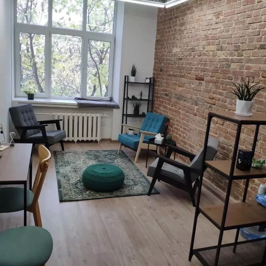 Коворкинг Uwork.place в Екатеринбурге: Коворкинг, Для психолога, Место для работы, Где работать, Рабочее место, Бизнес центр, Деятельность,
