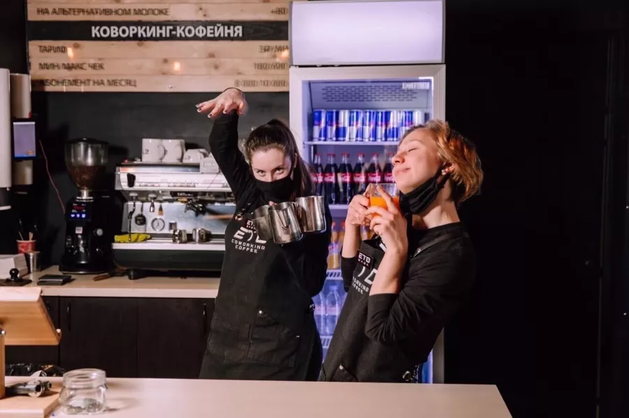 Кофейня-коворкинг Ето коворкинг в Москве: Кофейня коворкинг, Коворкинг, Кофейня, Кофе, Кафе, Можно с ноутбуком, Аренда рабочих мест, Где работать, Место для работы, Тихое место, Анти кафе,