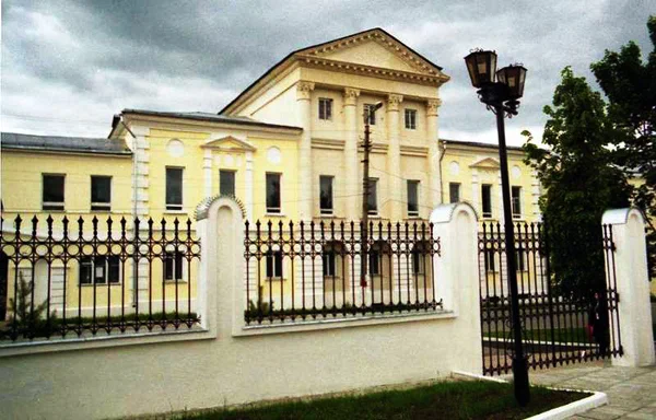 Музей Художественно-краеведческий музей в Алексине: Музей, Культура, Чилим, Искусство, История, Виртуальный музей, Прошлое, Искусство России , Современный музей , Живопись, Творчество, Экскурсия,