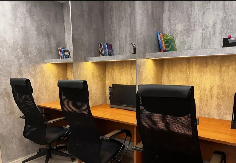 Коворкинг Connect work в Екатеринбурге: Коворкинг , Место для работы , Аренда рабочих мест , Аренда офиса , Аренда кабинета , Где работать , Рабочее место , Тихое место , Индивидуальный офис ,
