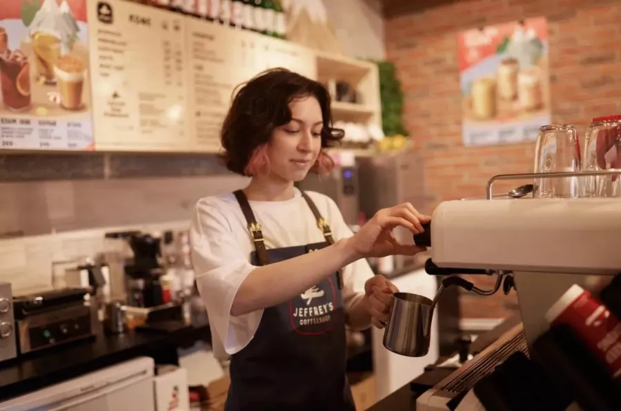 Кофейня-коворкинг Jeffrey`s coffee в Москве: Кофейня-коворкинг, Коворкинг , Можно с ноутбуком , Для работы , Кофе, Кафе, Десерты, Где работать, Рабочее место , Завтрак, Кофе с собой ,