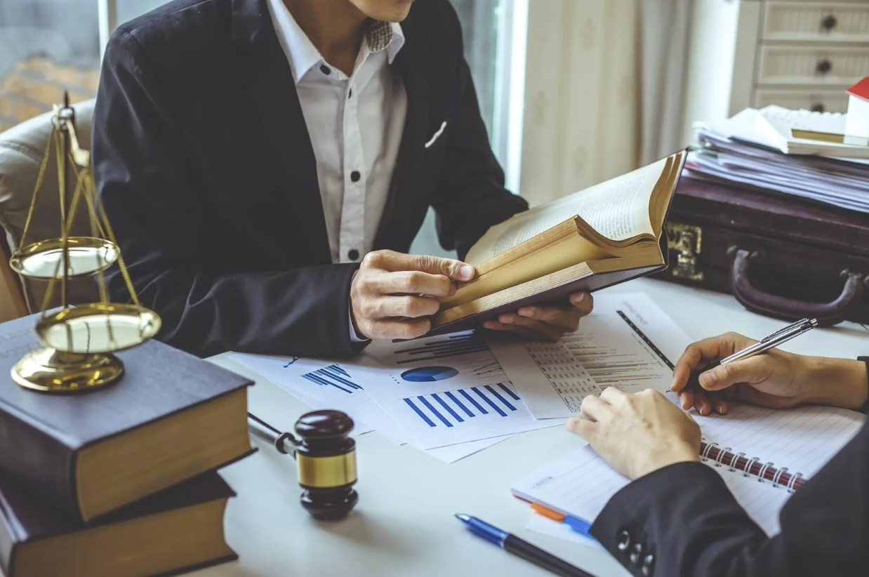 ​Юридическая компания "Стар лекс"