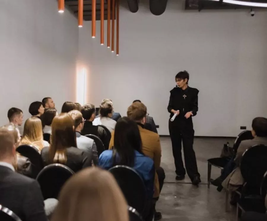 Кофейня- коворкинг Collider в Москве: Можно с ноутбуком , Кофейня- коворкинг , Кофейня, Кофе, Кафе, Десерты , Место для работы , Для работы , Тихое место , Фрилансер , Деятельность, Ресторан,