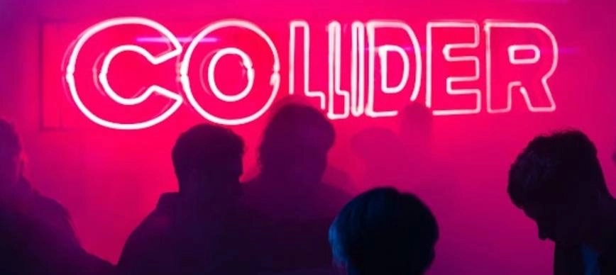 Кофейня- коворкинг Collider в Москве: Можно с ноутбуком , Кофейня- коворкинг , Кофейня, Кофе, Кафе, Десерты , Место для работы , Для работы , Тихое место , Фрилансер , Деятельность, Ресторан,
