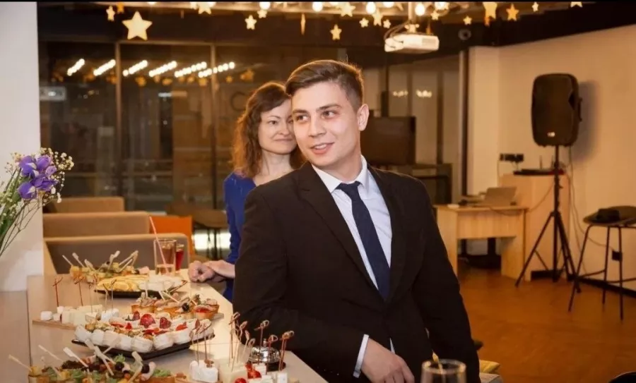 Коворкинг House в Калининграде: Аренда рабочих мест, Место для работы, Где работать, Для работы, Аренда офиса, Аренда кабинета, Коворкинг, Фрилансер, Бизнес центр, Деятельность,