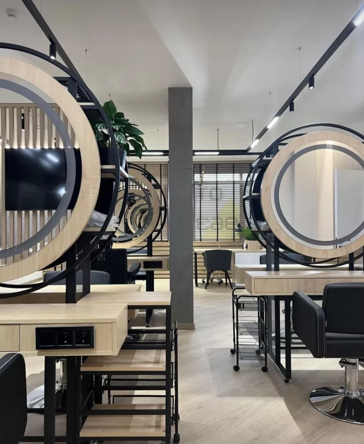 Бьюти коворкинг N1 в Калининграде: Бизнес, Салон красоты, Маникюр, Визажист, Парикмахер, Коворкинг,