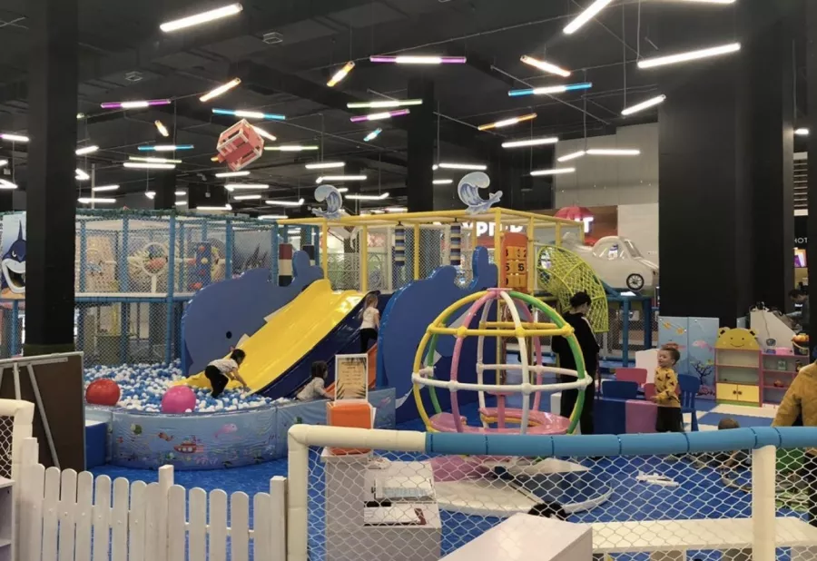 Парк развлечений Тропики Kids в Уфе: Парк аттракционов , Парк развлечений , Парк, Детский парк, Детский праздник , Семейный отдых , Для детей и взрослых , Аттракционы , Горки,