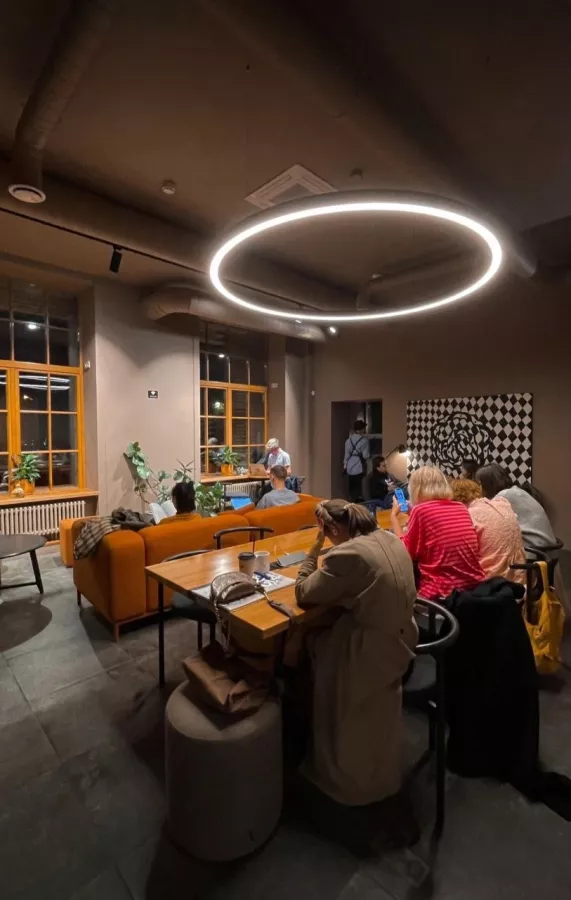Кофейня- коворкинг Skuratov Coffee в Москве: Фрилансер, Можно с ноутбуком, Кофейня коворкинг, Коворкинг, Кофейня, Кофе с собой, Кофейня- коворкинг, Кофе, Кафе, Место для работы, Где работать,