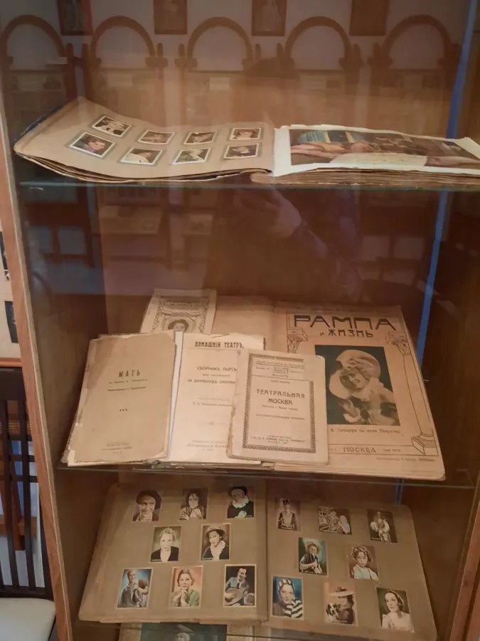 Музей Театрального искусства в Владикавказе: Музей, Культура, Чилим, Искусство, История, Виртуальный музей, Прошлое, Искусство России , Современный музей , Выставочный зал , Творчество, Экскурсия,