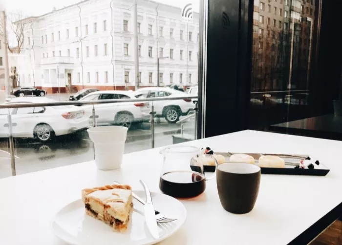 Кофейня- коворкинг Bloom n-brew в Москве: Бизнес, Можно с ноутбуком, Кофе, Коворкинг, Кофейня, Кафе, Место для работы, Где работать, Для работы, 
