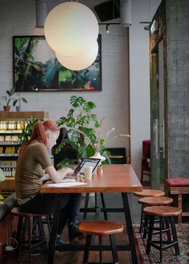 Кофейня- коворкинг Suf coffee x akademik в Москве: Кофейня- коворкинг, Кофейня , Коворкинг , Можно с ноутбуком , Фрилансер , Кофе, Кафе, Кофе с собой, Место для работы, Где работать, Для работы, Завтрак,