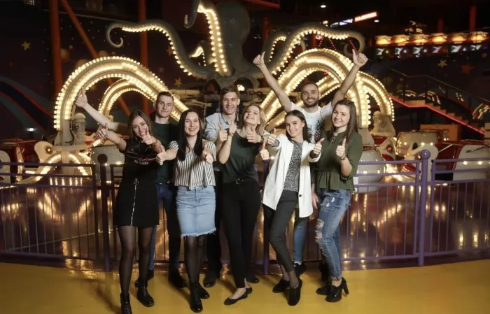 Парк аттракционов Град