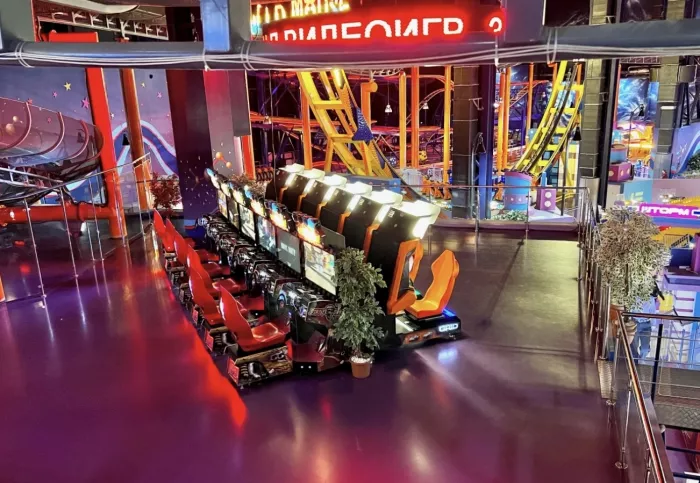 Парк аттракционов Град