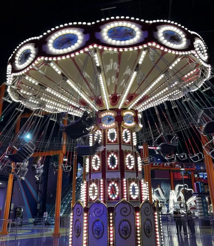 Парк аттракционов Град