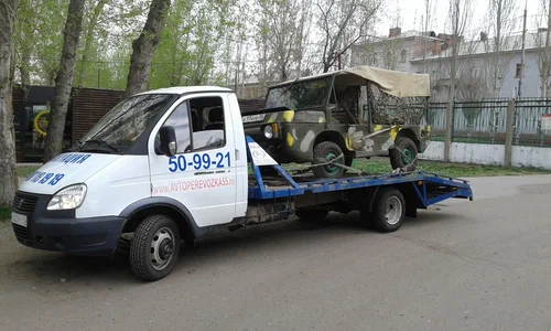 Эвакуация автомобилей Служба эвакуации в Омске: Эвакуация Мототехники, Эвакуация Снегоходов, Эвакуация Квадроциклов, Запуск Двигателя, Замена Колес, Подвоз Топлива, Междугородная Эвакуация,