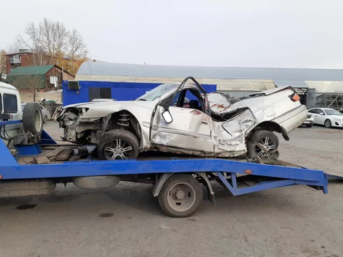 Эвакуация автомобилей Служба эвакуации в Омске: Эвакуация Мототехники, Эвакуация Снегоходов, Эвакуация Квадроциклов, Запуск Двигателя, Замена Колес, Подвоз Топлива, Междугородная Эвакуация,
