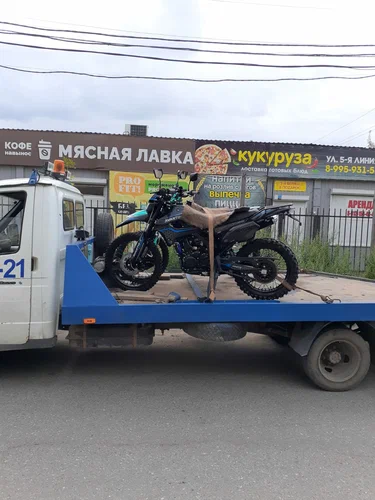 Эвакуация автомобилей Служба эвакуации в Омске: Эвакуация Мототехники, Эвакуация Снегоходов, Эвакуация Квадроциклов, Запуск Двигателя, Замена Колес, Подвоз Топлива, Междугородная Эвакуация,