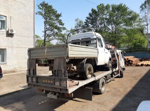 Эвакуация автомобилей Аврора Авто в Владивостоке: Мотоэвакуатор , Подвоз Топлива, Запуск Двигателя, Замена Колес, Заряд Аккумулятора, Открывание Автомобиля, Разблокирование Сигнализации,