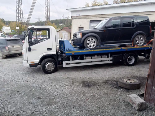 Эвакуация автомобилей Помогаторъ в Екатеринбурге: Подвоз Топлива, Запуск Двигателя, Замена Колес, Заряд Аккумулятора, Отогрев Автомобиля, Междугородные Перевозки, Прикур Автомобиля,