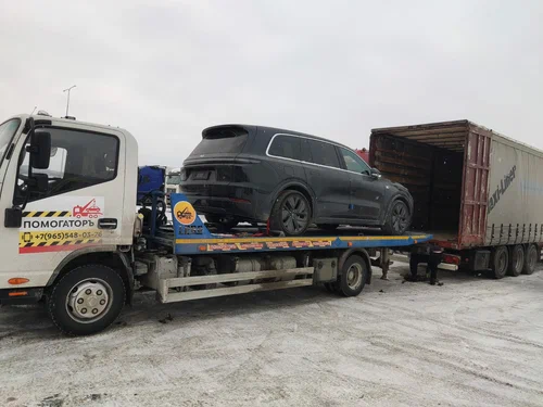 Эвакуация автомобилей Помогаторъ в Екатеринбурге: Подвоз Топлива, Запуск Двигателя, Замена Колес, Заряд Аккумулятора, Отогрев Автомобиля, Междугородные Перевозки, Прикур Автомобиля,