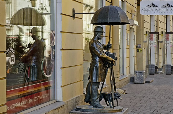 Памятник «Петербургский фотограф» 