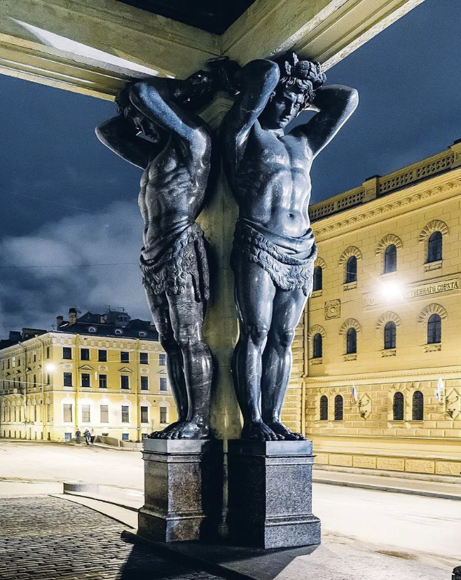 Памятник «Атланты Эрмитажа» 