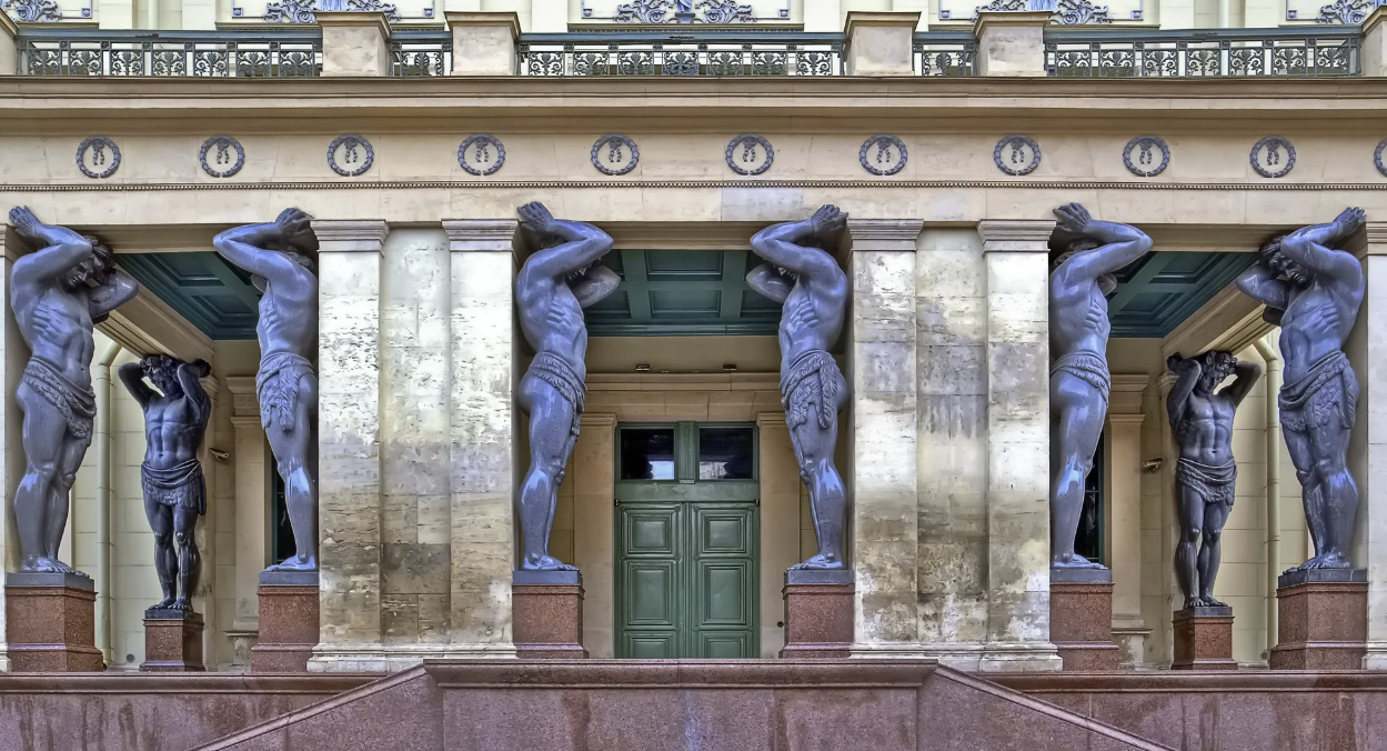 Памятник «Атланты Эрмитажа» 