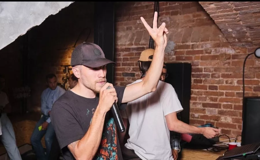 Кофейня- коворкинг Rebellion Clubhouse в Москве: Кофейня- коворкинг, Можно с ноутбуком , Фрилансер , Для работы , Место для работы , Где работать , Кофейня коворкинг , Кофейня , Кафе, Десерты , Завтрак,