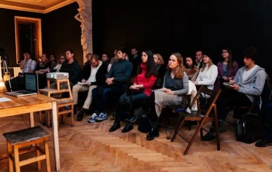 Кофейня- коворкинг Цифербург в Санкт-Петербурге: Фрилансер, Кофейня- коворкинг, Можно с ноутбуком , Кафе, Антикафе, Аренда помещений , Аренда пространства , Почасовая оплата , Коворкинг , Для работы ,