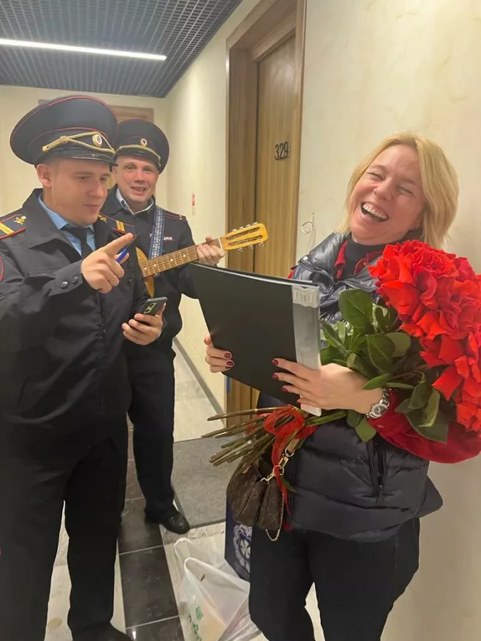 Организация мероприятий Вам сюрприз в Краснодаре: Музыкальное поздравление, Праздник, День рождение, Предложение , Юбилей, Аниматоры для взрослых, Поздравление, Выпускной, Танец от официанта , Розыгрыши, Для влюбленных,