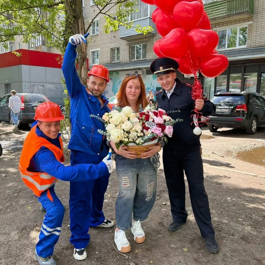 Организация мероприятий Вам сюрприз в Краснодаре: Музыкальное поздравление, Праздник, День рождение, Предложение , Юбилей, Аниматоры для взрослых, Поздравление, Выпускной, Танец от официанта , Розыгрыши, Для влюбленных,
