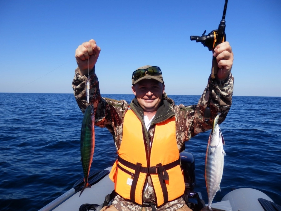 Fishing Adler. Рыболовный Клуб в Адлере: Платная Рыбалка, Рыболовный Клуб, Рыбалка в Адлере, Рыбалка на Море, Рыбалка на Катере, Рыбалка на Яхте, Рыбалка на Белугу, Рыбалка на Форель, Рыбалка на Кумжу, Рыбалка на Селедку,