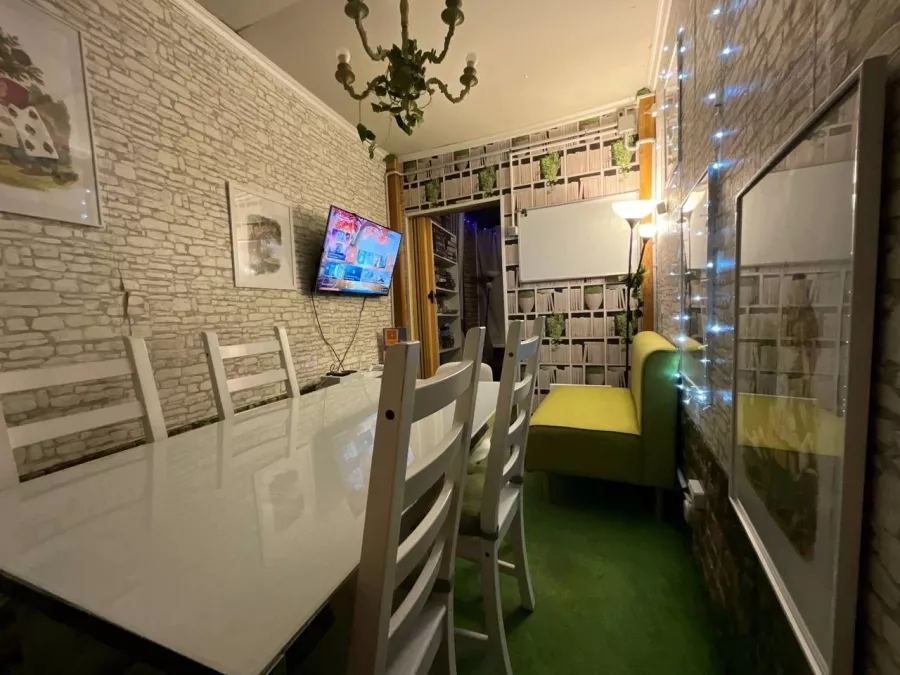 Антикафе и коворкинг GeekTime в Москве: Фрилансер , Можно с ноутбуком , Антикафе, Коворкинг , Аренда помещений, Аренда пространства , Аренда, Кофе, Чай, Кофейня- коворкинг , Место для работы , Где работать , Настольные игры ,