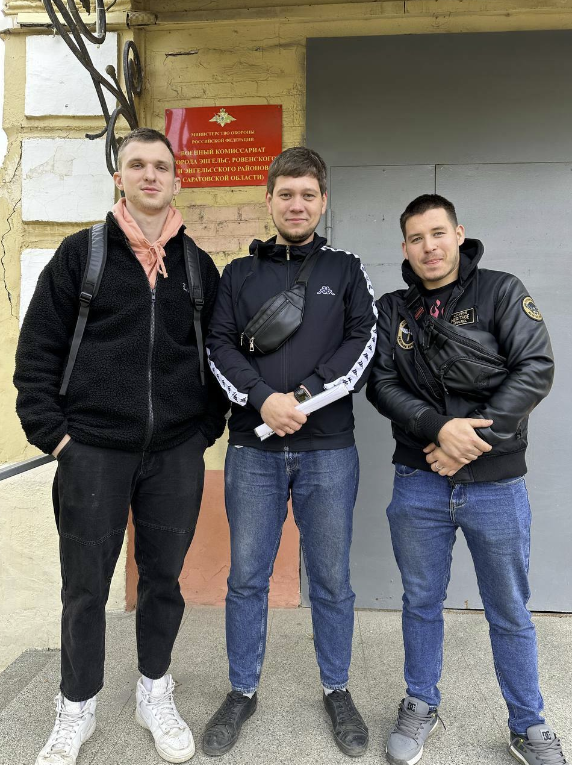 ​Центр помощи призывникам "Армейка стоп"