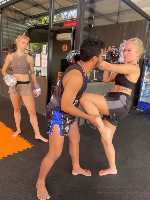 Спортивный Зал KB Muay Thai в Пхукете: Тренировка, Тренер, Спортивный зал, Спортзал, Муай-Тай, 