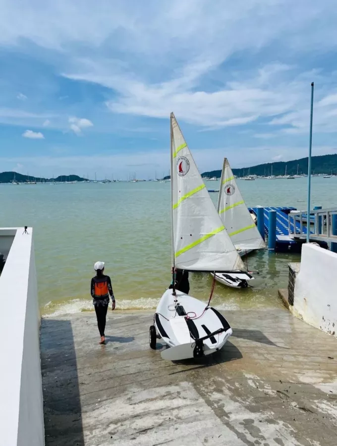 Яхт-Клуб Phuket в Пхукете: Yachts, Restaurant, Boats, Windsurfing, Яхты, Ресторан, Лодки, Виндсёрфинг,