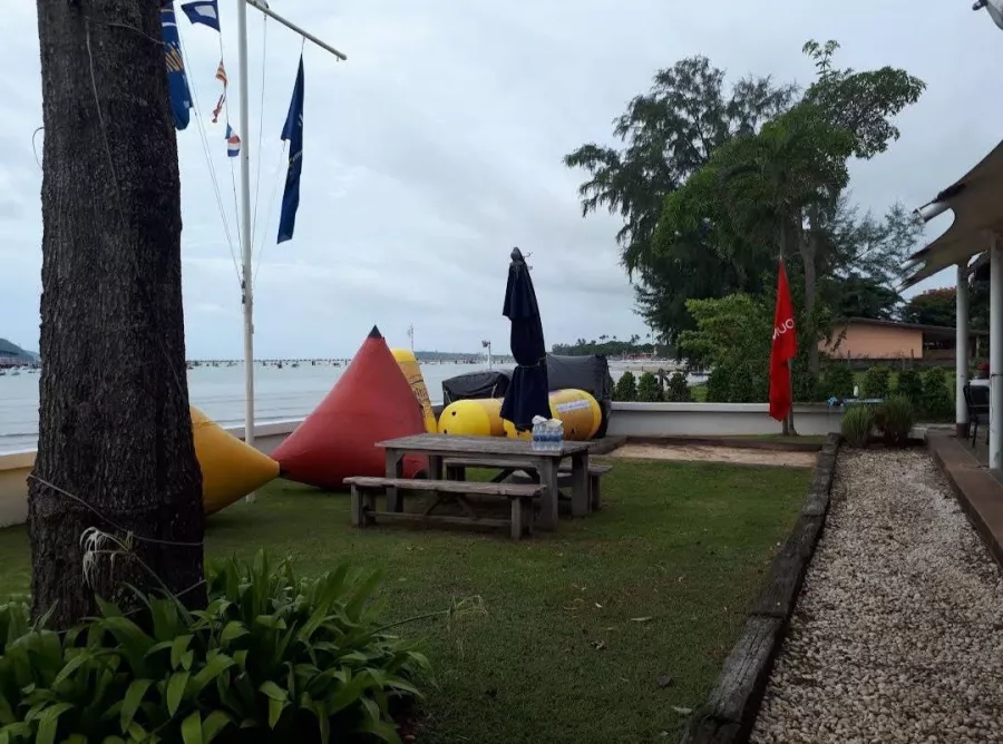 Яхт-Клуб Phuket в Пхукете: Yachts, Restaurant, Boats, Windsurfing, Яхты, Ресторан, Лодки, Виндсёрфинг,
