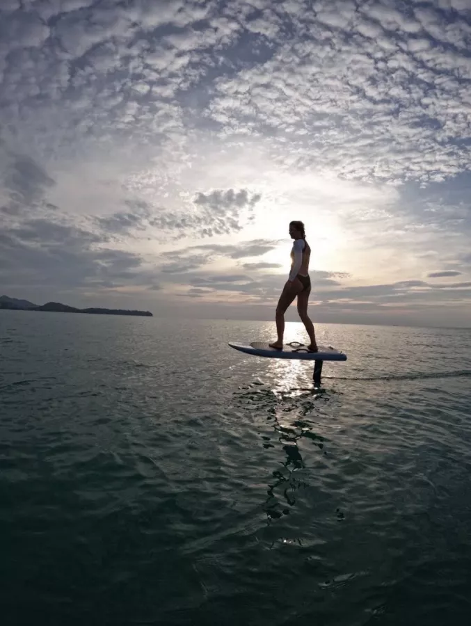 Прокат Водного Оборудования eFoil Lessons Phuket в Пхукете: Доски, Сёрфинг, Инструкторы, Instructors, Boards, Surfing,
