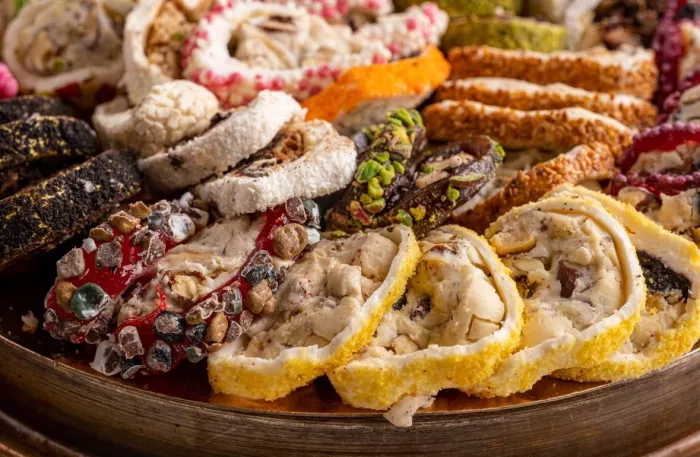 Ресторан с атмосферой востока Maroon в Москве: Еда, Вкусно, Десерты, Восточная кухня, ​Летняя терраса, Завтрак, Ресторан, Кафе, Терраса, 