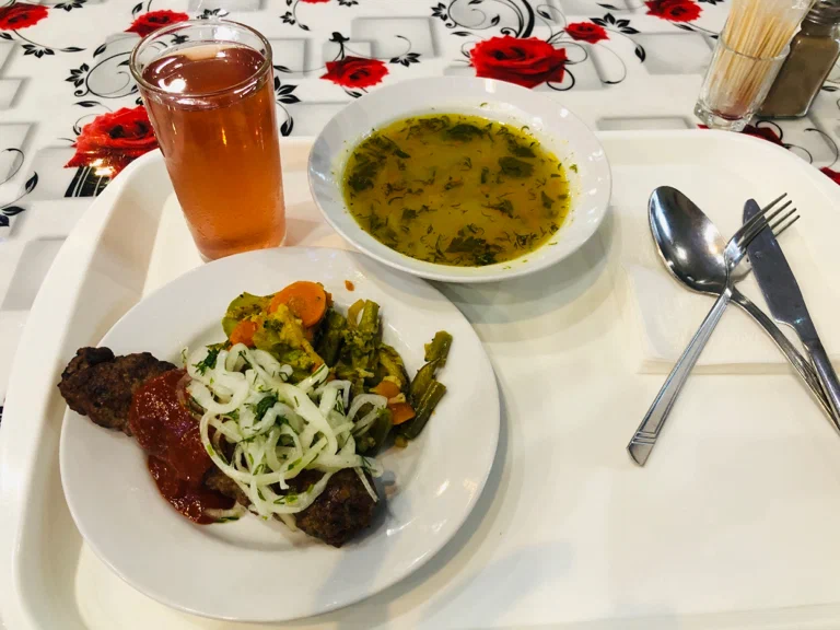 Столовая Мадам Повари в Краснодаре: Еда навынос, Поесть, Буфет, Вкусно, Быстрое питание, Недорого, Парковка, Столовая в Краснодаре, Столовая , Банкет, Шашлык,