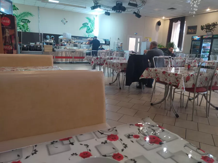 Столовая Мадам Повари в Краснодаре: Еда навынос, Поесть, Буфет, Вкусно, Быстрое питание, Недорого, Парковка, Столовая в Краснодаре, Столовая , Банкет, Шашлык,