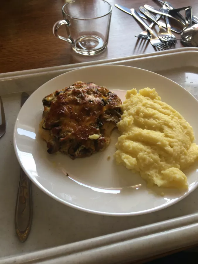 Столовая Русские традиции в Краснодаре: Еда навынос, Поесть, Буфет, Вкусно, Быстрое питание, Напитки, Парковка, Недорого, Столовая в Краснодаре, Столовая , Шашлык,