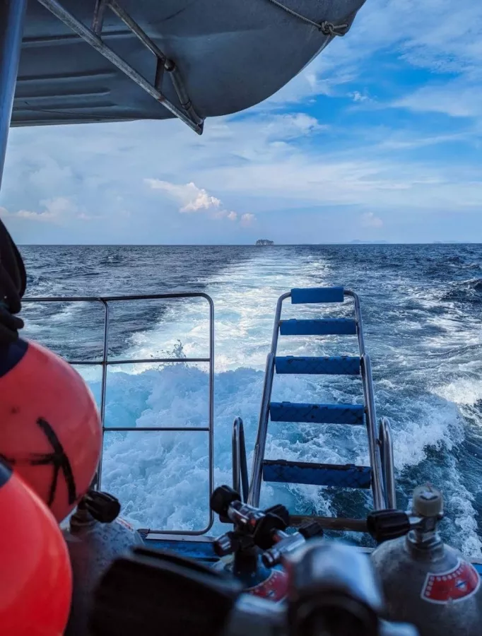 Дайвинг-Центр Credo Diving в Пхукете: Плавание, Акваланг, Дайвинг, Фридайвинг, Погружение, Инструкторы, Swimming, Scuba, Diving, Freediving, Instructors p,