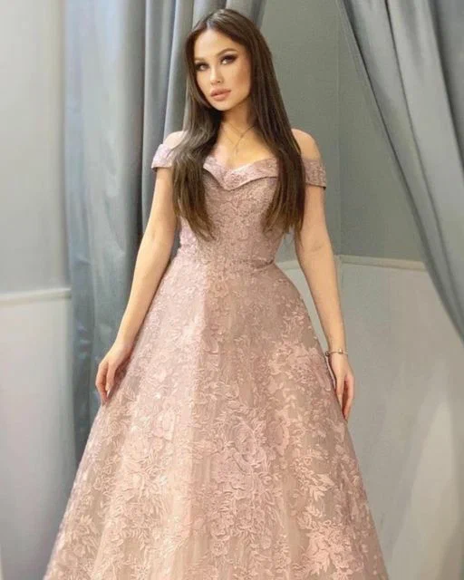 Прокат вечерних нарядов Lux dress в Астане: Прокат костюма, Аренда костюма, Вечерний наряд, Костюмы в театр, Женская одежда, Прокат, Аренда, Чилим, Праздничная одежда, Официальная одежда, Карнавальная одежда ,